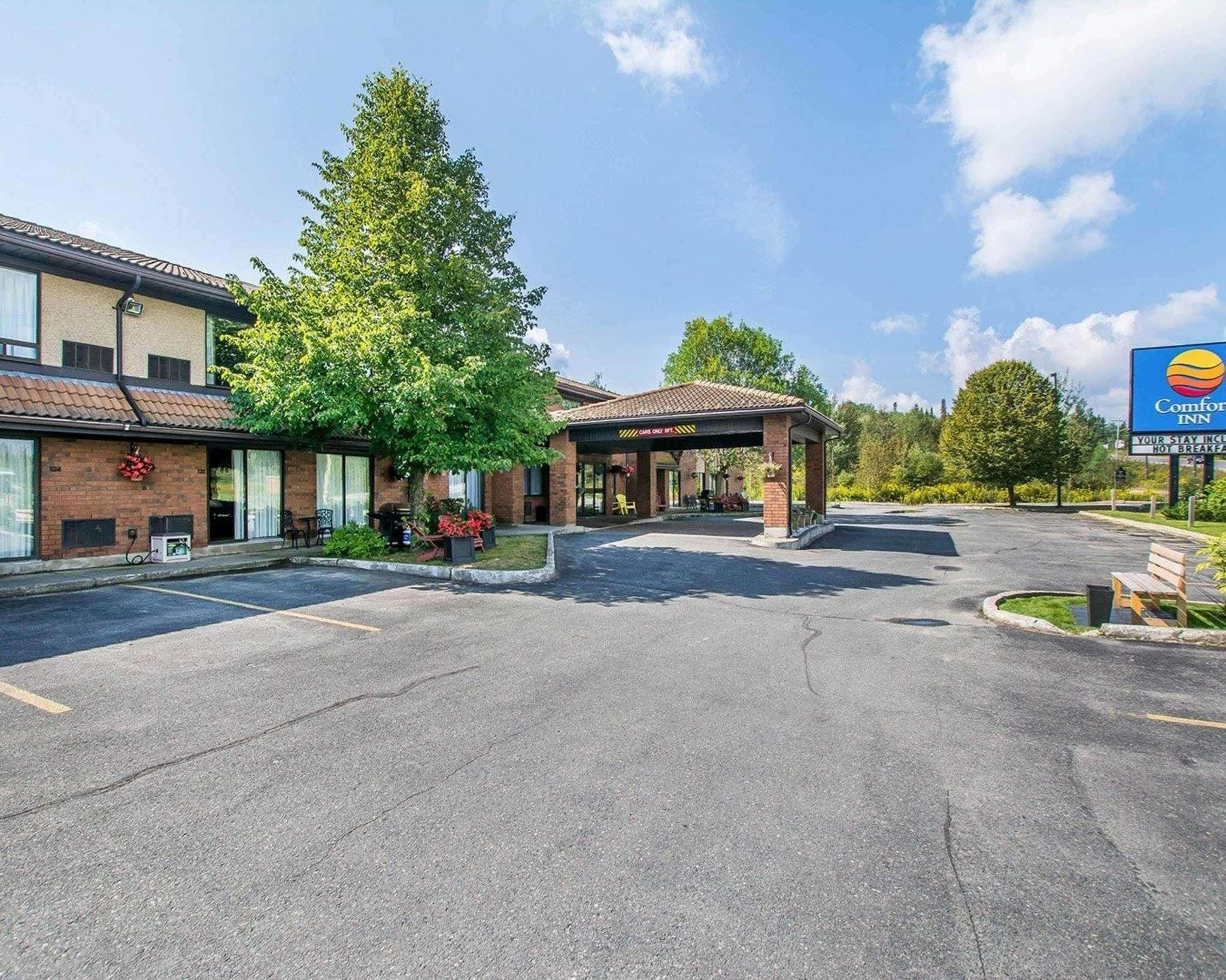 Comfort Inn Kirkland Lake מראה חיצוני תמונה