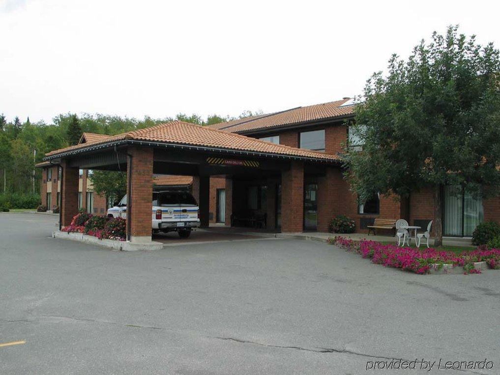 Comfort Inn Kirkland Lake מראה חיצוני תמונה
