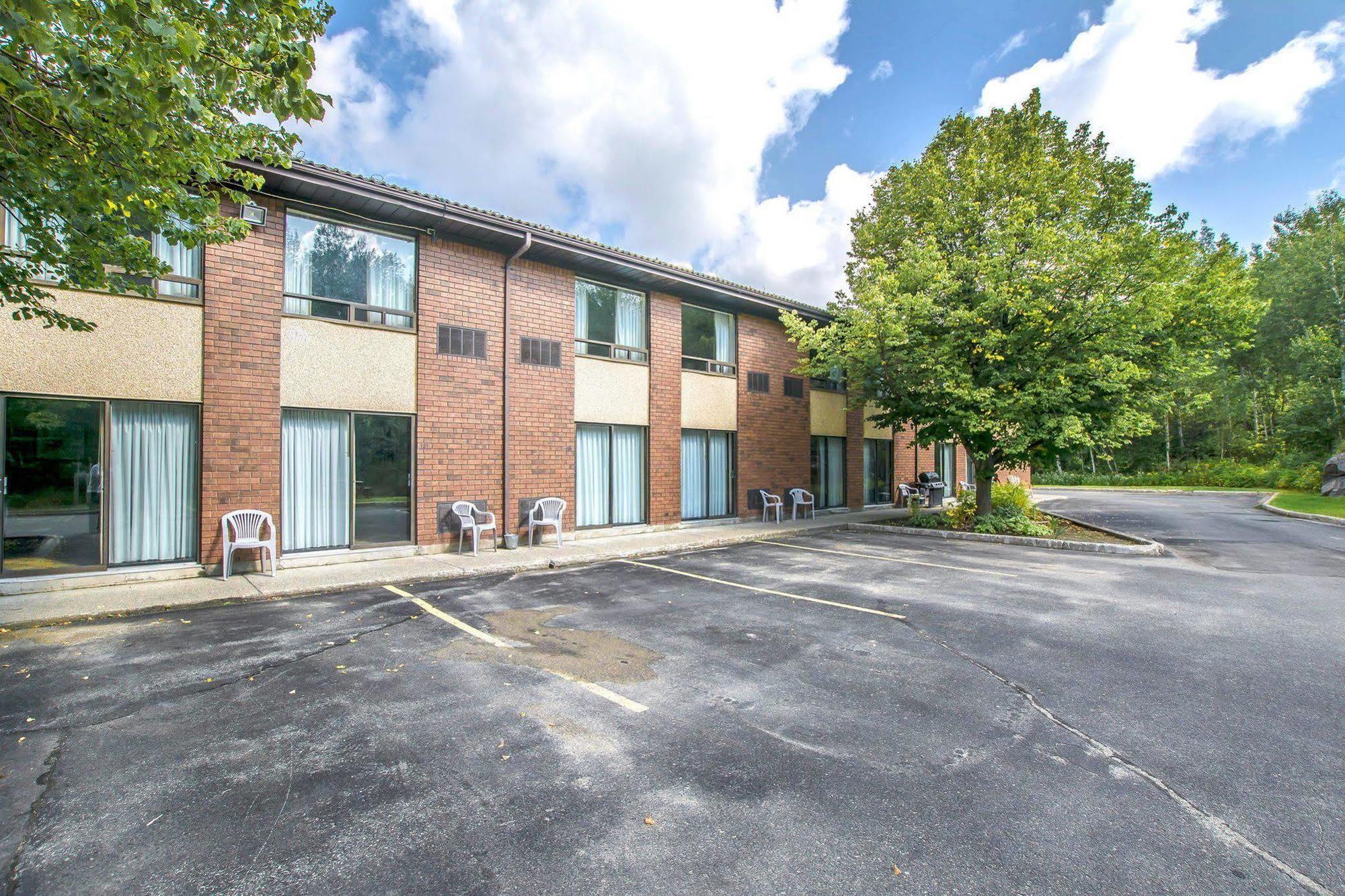 Comfort Inn Kirkland Lake מראה חיצוני תמונה